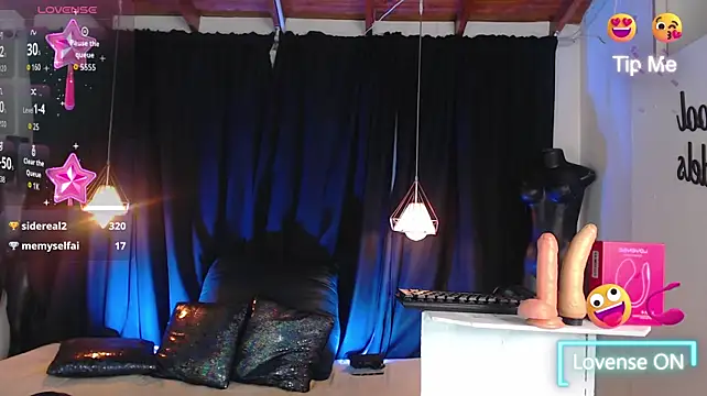 Hecate_doll Pertunjukan Webcam