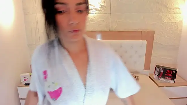 دردشة NINAMARTINS الجنسية المباشرة