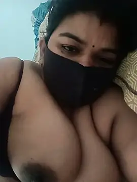 Show modela Sassy_messy na web-kameri