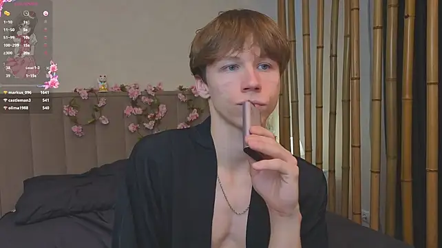 cuMte_boy লাইভ XXX চ্যাট