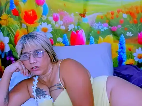 indianroxy Live XXX-chat