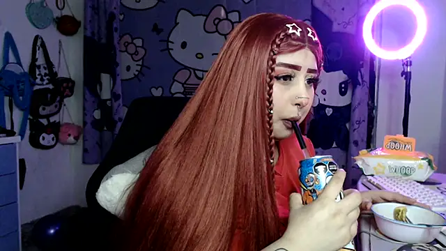 צ'אט XXX בשידור חי של lussyevans24