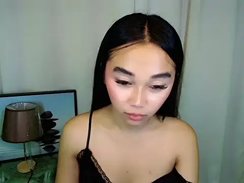 TsCyra_foxxx Adlı Modelin Canlı XXX Sohbeti