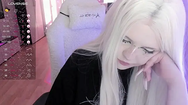 Онлайн чат XXX SelenaCute