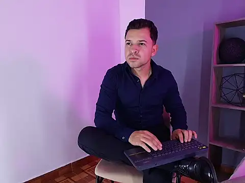 Chat +18 de Hey_Noaah ao vivo