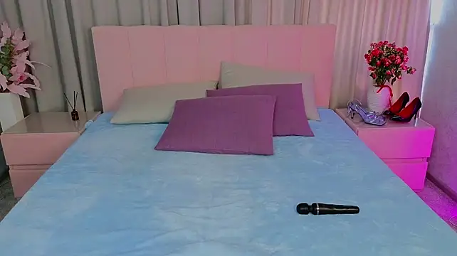 Chatroom XXX en direct de Ariana_Petite