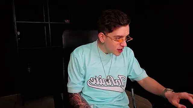 FelixStarkk live XXX chat
