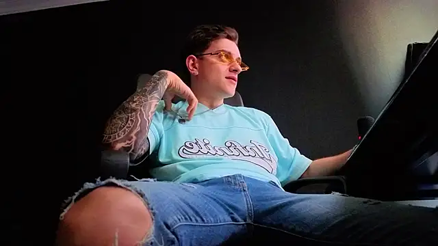 FelixStarkk 现场XXX聊天