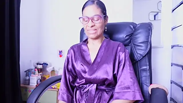 Aries_Mature's Webcam Show