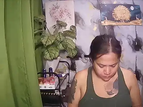 TabooSHOWgirl18 webcam show