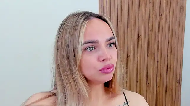 AnitaVenture Chat XXX in diretta