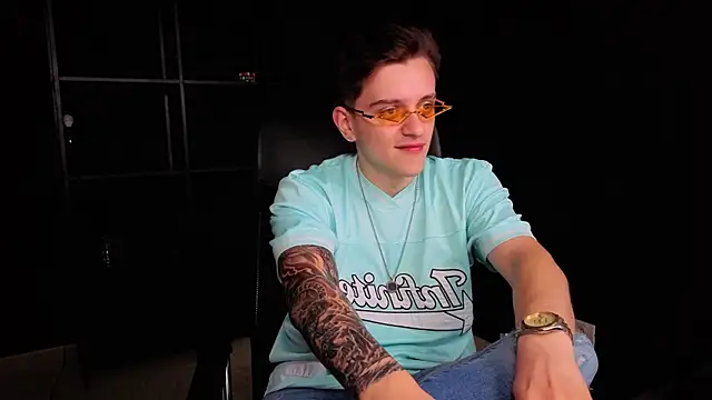 FelixStarkk 라이브 XXX 채팅