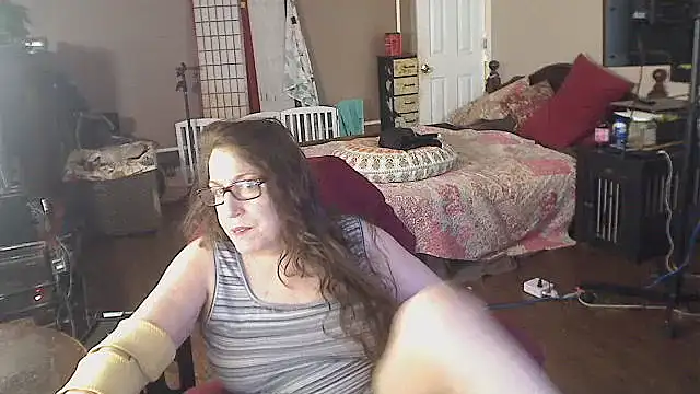 Ireallysquirt's Live XXX Chat