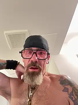 XXX chat uživo modela niceguybigcock