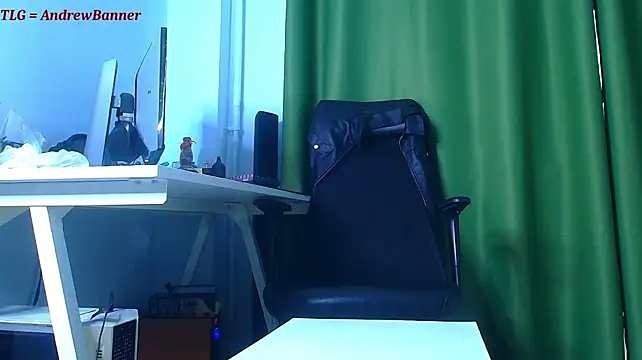 AndrewBanner Chat XXX live