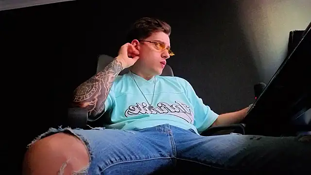 FelixStarkkのライブXXXチャット