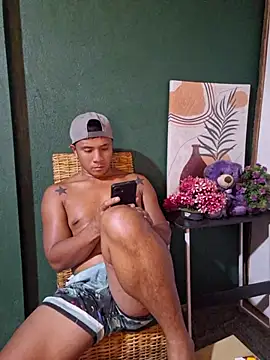 Felix_Asher 即時 XXX 聊天