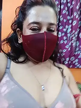 Hotpuja25 Chat XXX in diretta