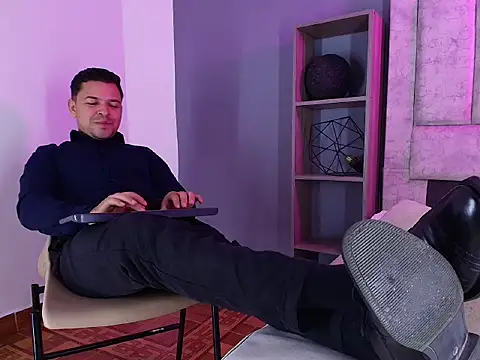 Hey_Noaah live XXX chat