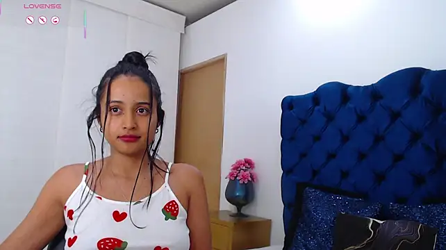 Lili666_ live XXX chat