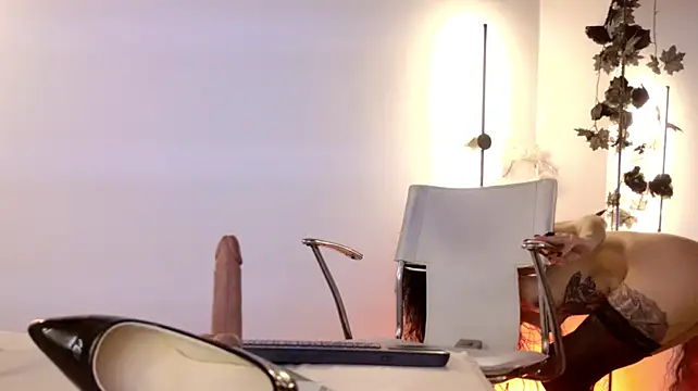 Alice_noir Chat XXX in diretta