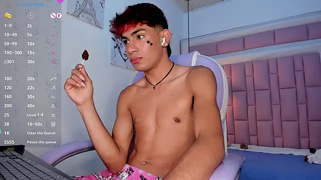 cherub_ Adlı Modelin Canlı XXX Sohbeti