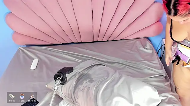 sharlotthe_bigass' Live XXX Chat