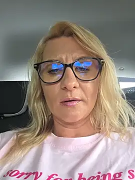 KaylinJan Live XXX-chat