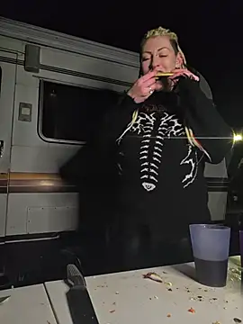 PinkTheHawk Live XXX-Chat