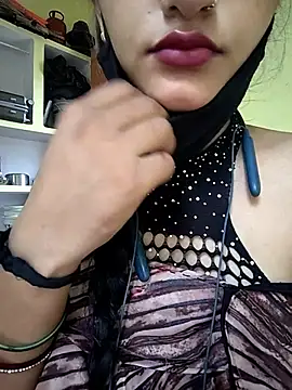 DirtybhabhiGoal Adlı Modelin Canlı XXX Sohbeti