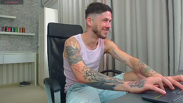 JonahShaw live XXX chat