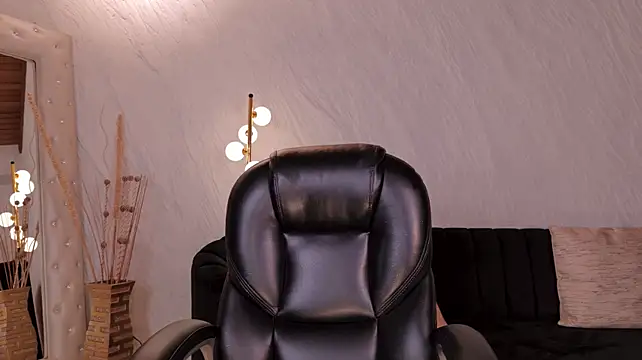 Chat +18 de KayraLanne ao vivo
