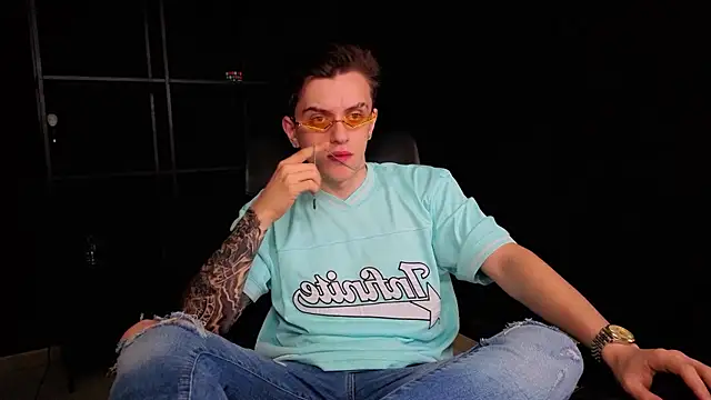Онлайн чат XXX FelixStarkk