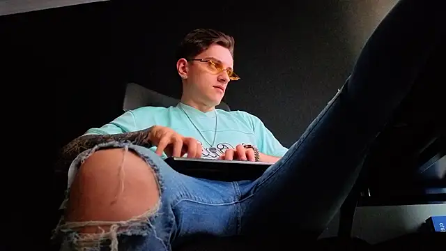 FelixStarkk 라이브 XXX 채팅