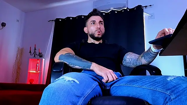 MightyAaron66 Chat XXX live