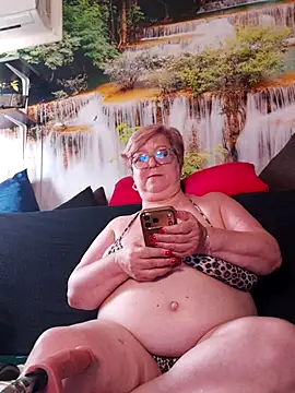 QueenPammy1 Chat XXX live