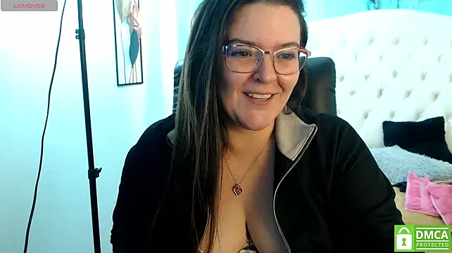 MsJossie Chat XXX live