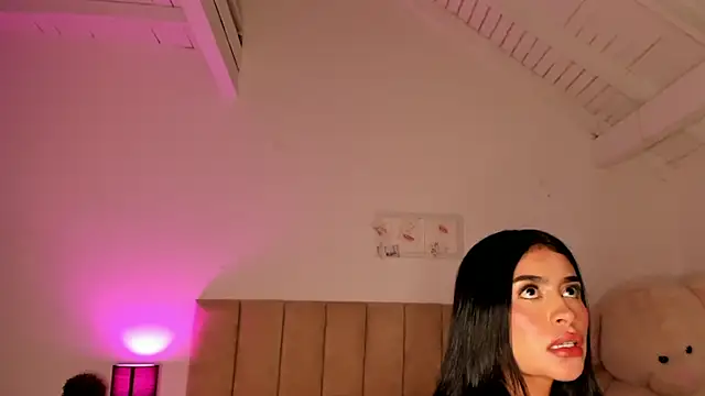 XXX chat uživo modela melevansxs