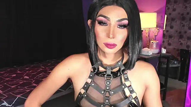MaxxineMorenaTs Show Webcam