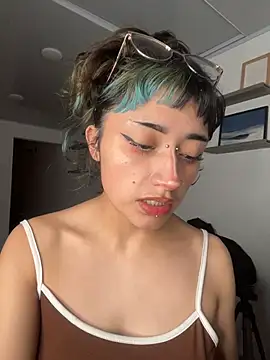 baby_akuma_ élő XXX-chatje