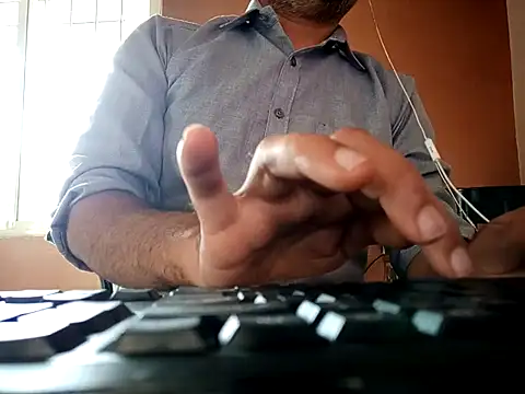 genuine_banana webcam show