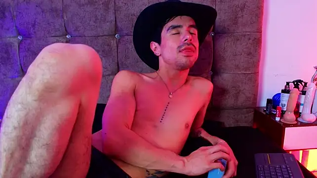Chatroom XXX en direct de Ethan_Briggs_