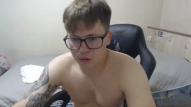 Maxxxgayboy Webcam Show