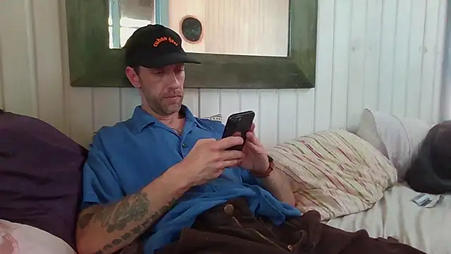 Stock-Holmes' Live XXX Chat