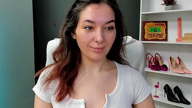 Chat +18 de Meagn_Extasy ao vivo