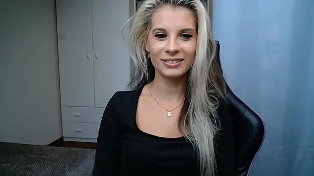 KristineGlow Live XXX-chat