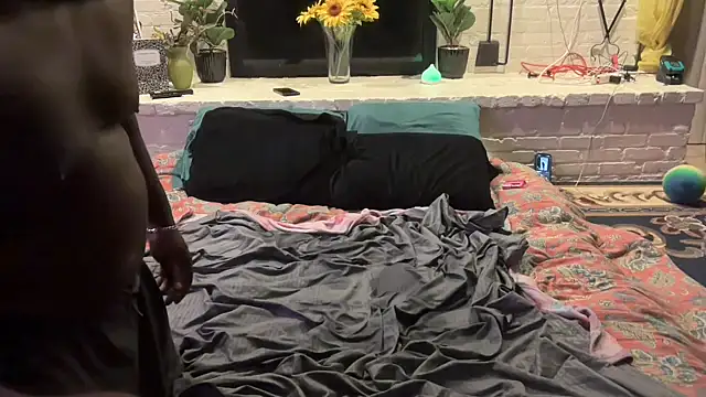 EggplantMonster4 webkamerás műsora