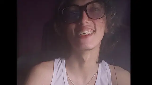 Chat +18 de cherryuwu ao vivo