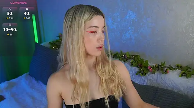 LindaThackerr Live XXX-Chat
