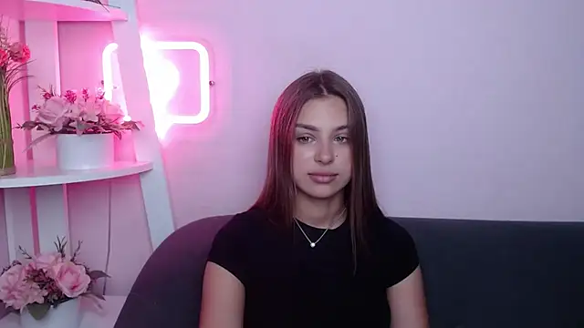 MilanaAngelAs' Live XXX Chat